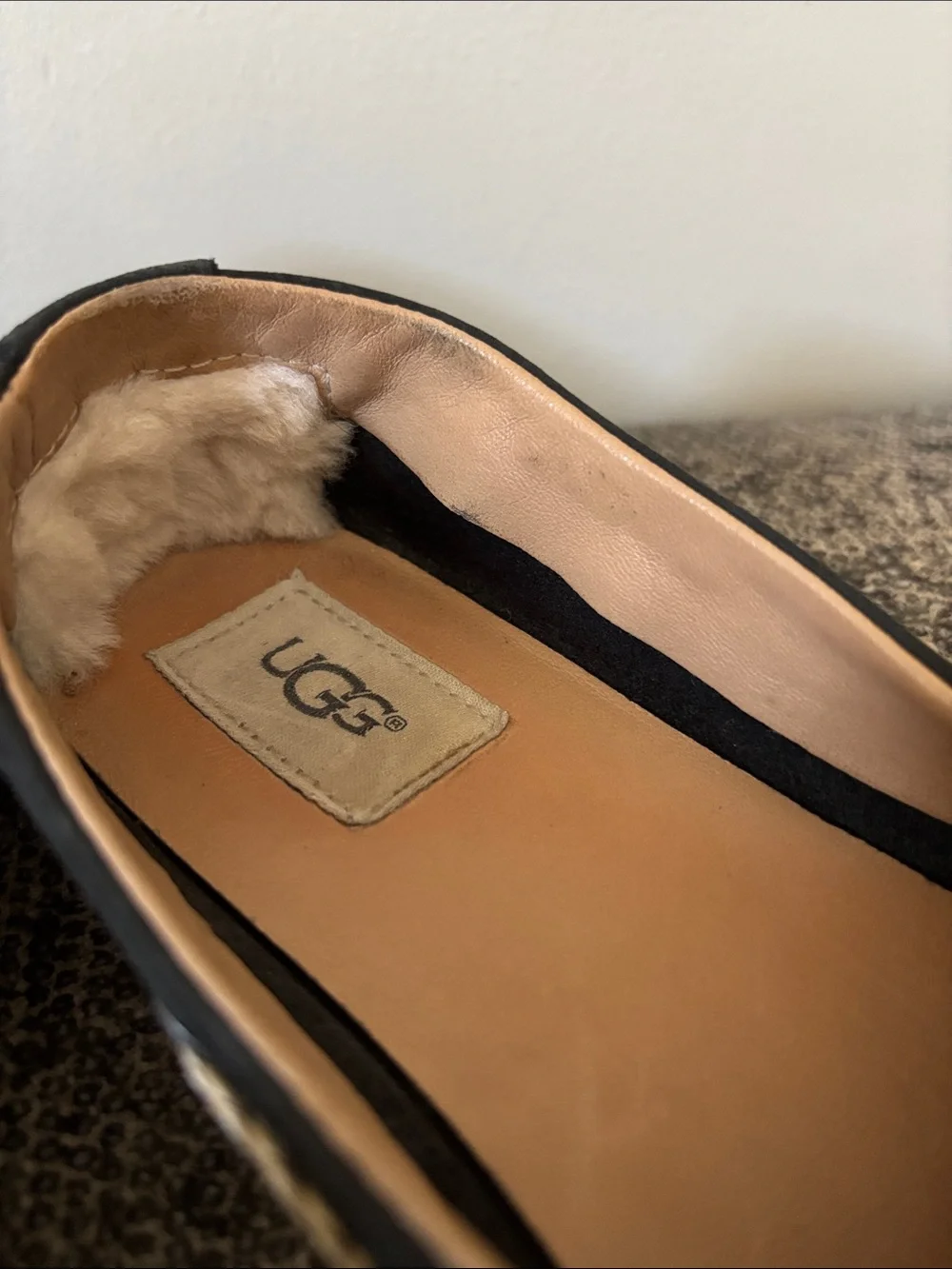 UGG Chivon Black Nubuck Leather Espadrille Moccasin Flats Size 6